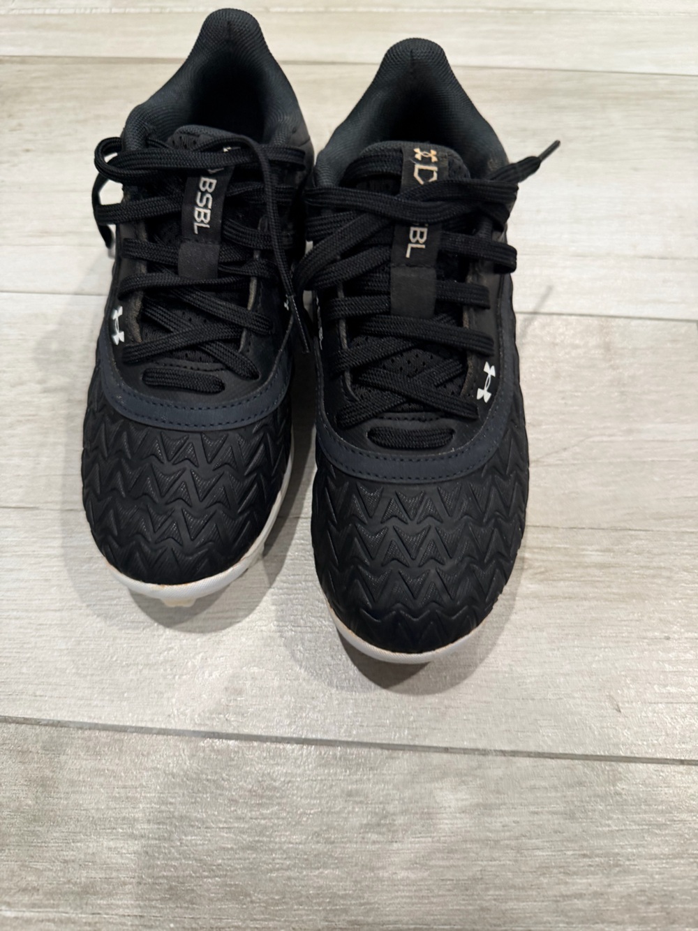 Under Armour Boys Baseball Black Cleats Shoes